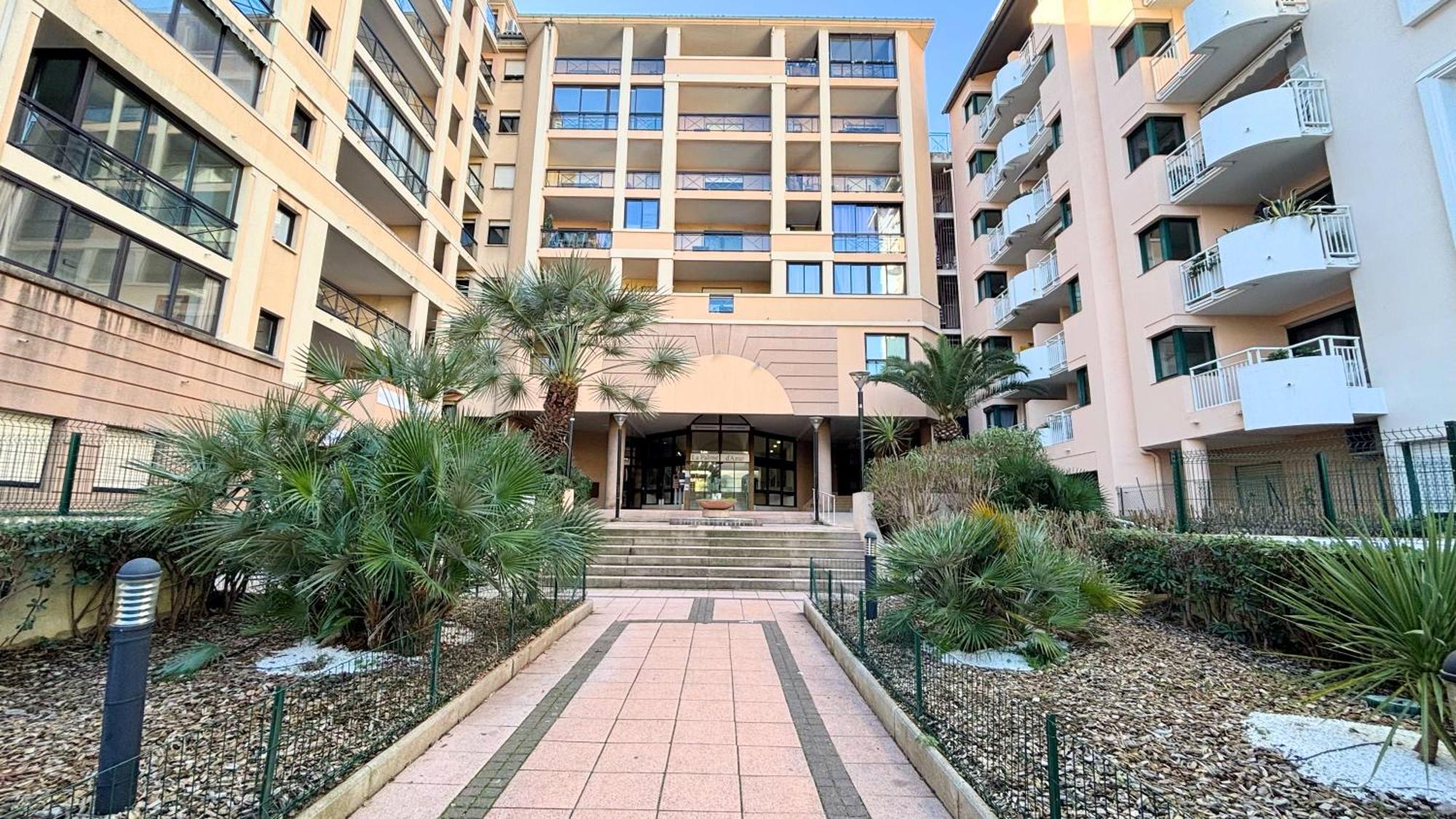 Appartement 556, Vue Mer Et Piscine By Palmazur Vacances Cannes Exterior foto